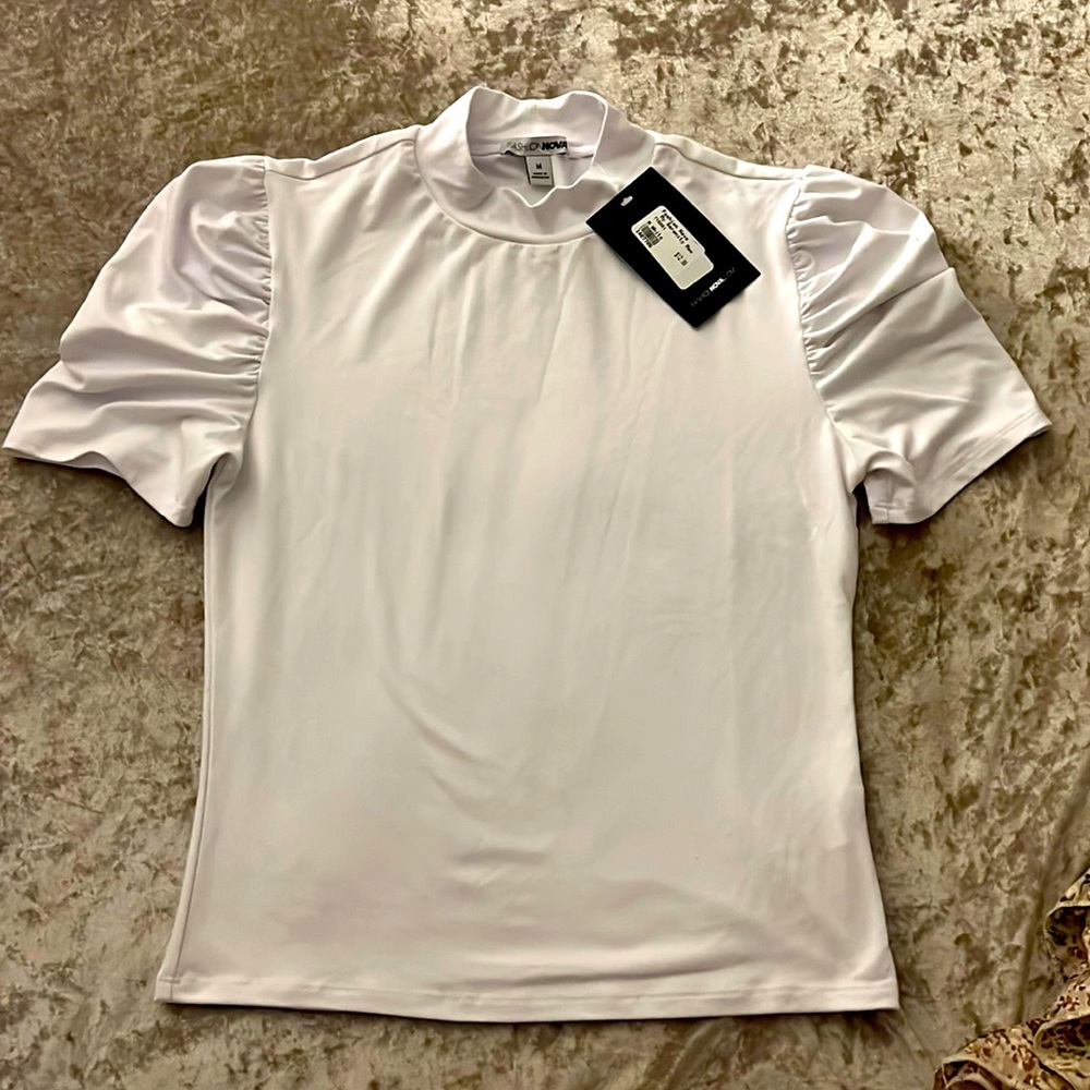 Fashion nova tee